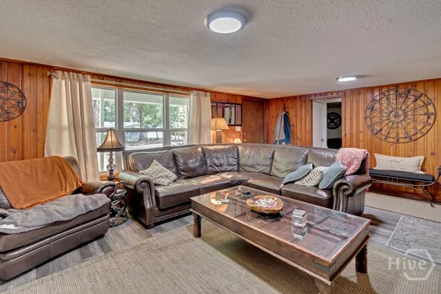 $475,000 | 236 West Magnolia Avenue, Savannah, GA 31419