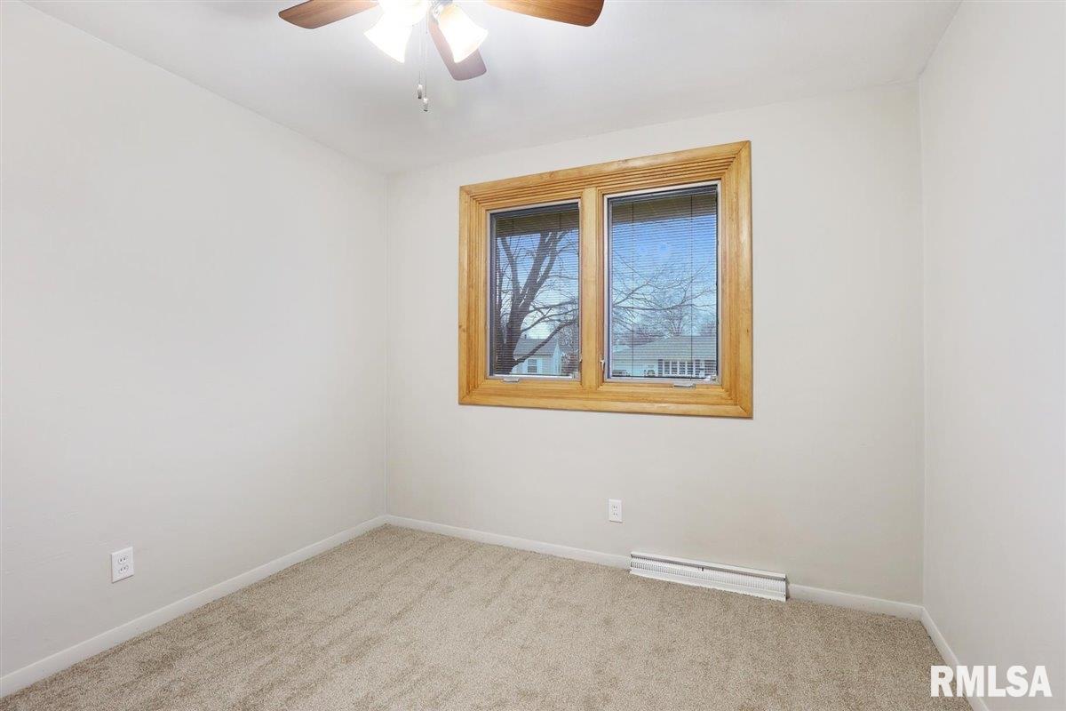 2328 Eastview Drive Springfield, IL 62702 - Photo 14 of 24 Gallery Image 14