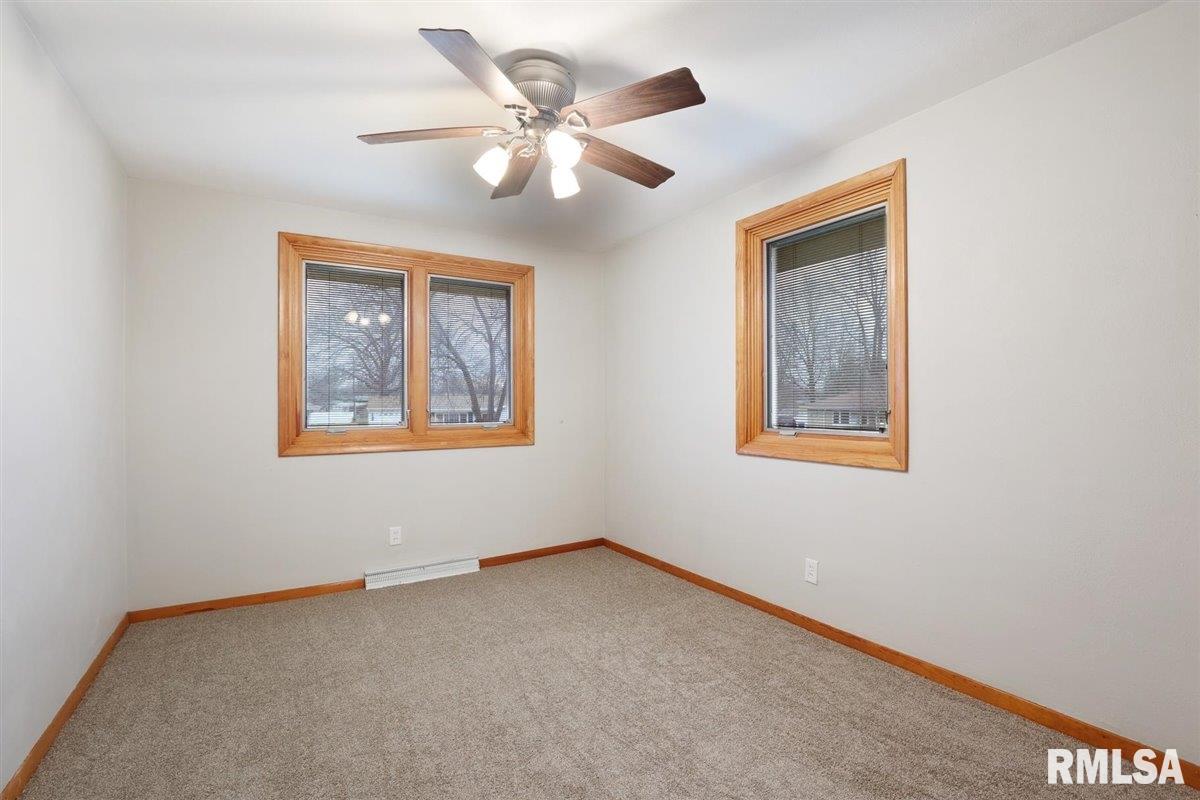 2328 Eastview Drive Springfield, IL 62702 - Photo 16 of 24 Gallery Image 16