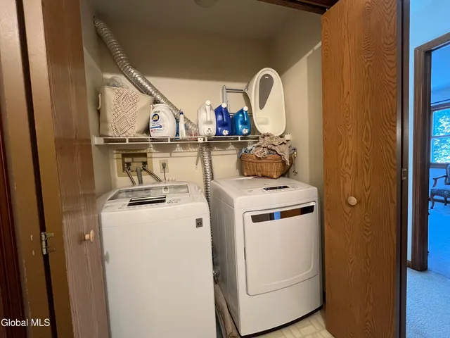 $369,900 | 19 Windsor Place, Albany, NY 12209