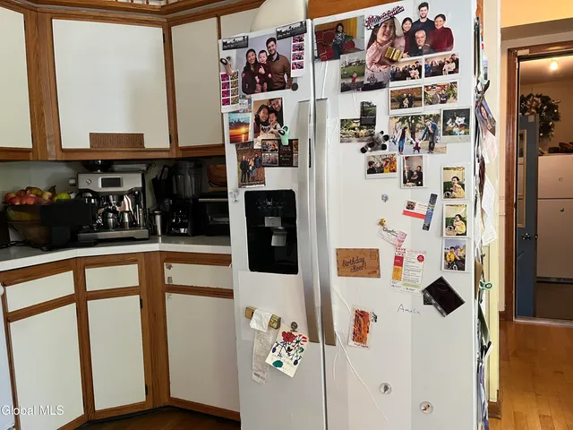 $369,900 | 19 Windsor Place, Albany, NY 12209