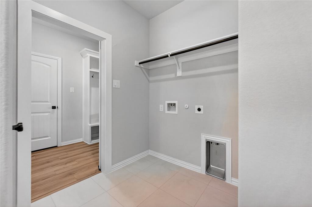 400 Hayden Faith Court Springtown, TX 76082 - Photo 16 of 35 a view of an empty room