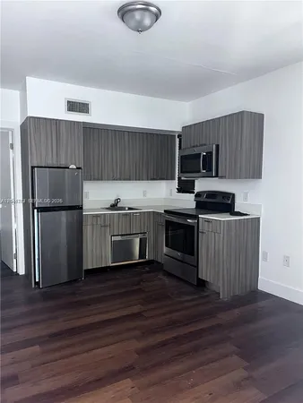 $235,000 | 557 Michigan Avenue, Unit 115, Miami Beach, FL 33139