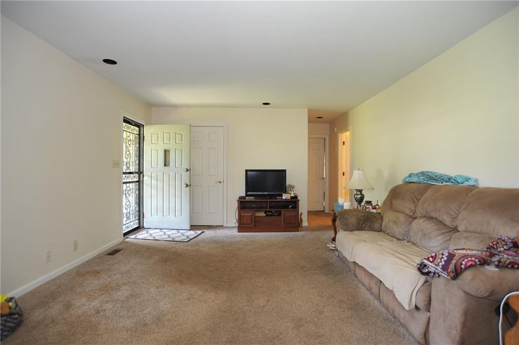 4717 Tincher Road Indianapolis, IN 46221 - Photo 8 of 15 Gallery Image 8