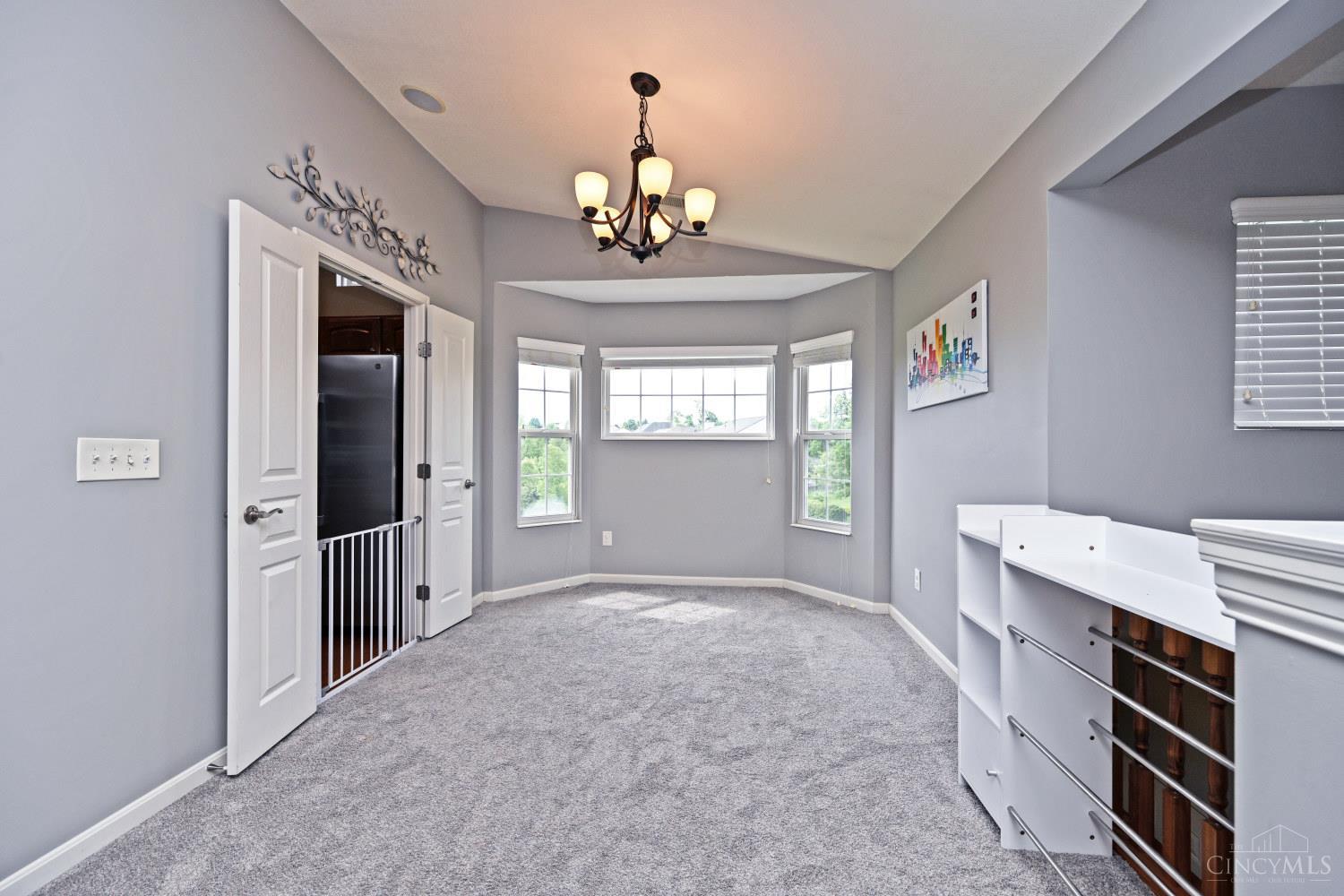 7302 Bridge Point Drive Cincinnati, OH 45248 - Photo 16 of 42