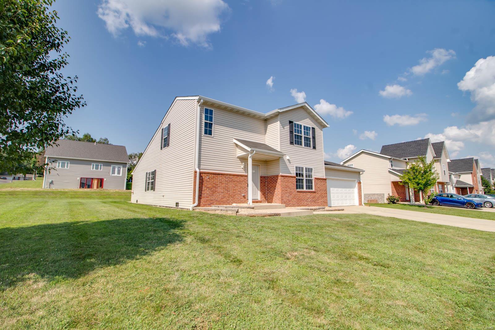 225 Perryman Street Lebanon, IL 62254 - Photo 2 of 29 Gallery Image 2