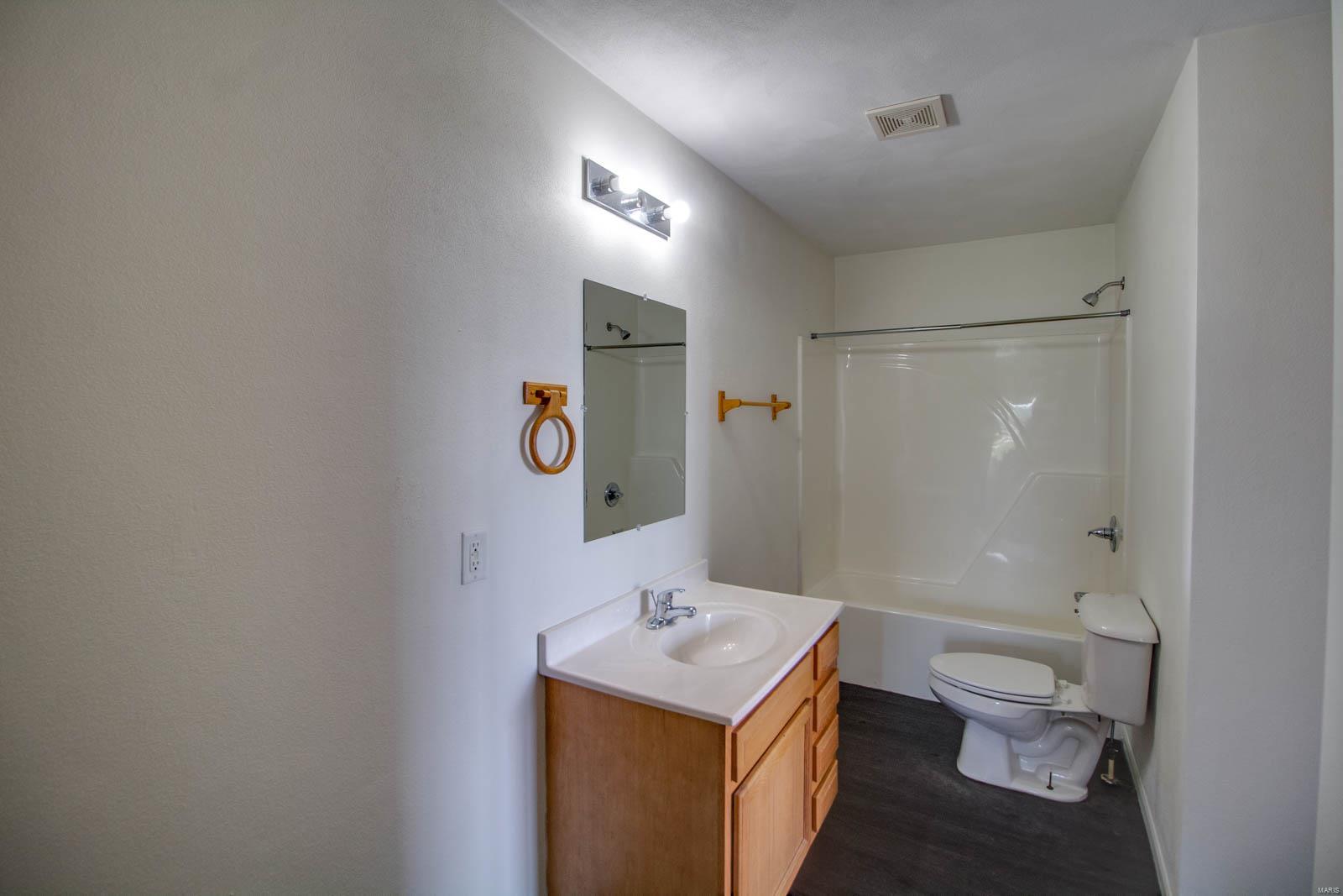 225 Perryman Street Lebanon, IL 62254 - Photo 22 of 29 Gallery Image 22