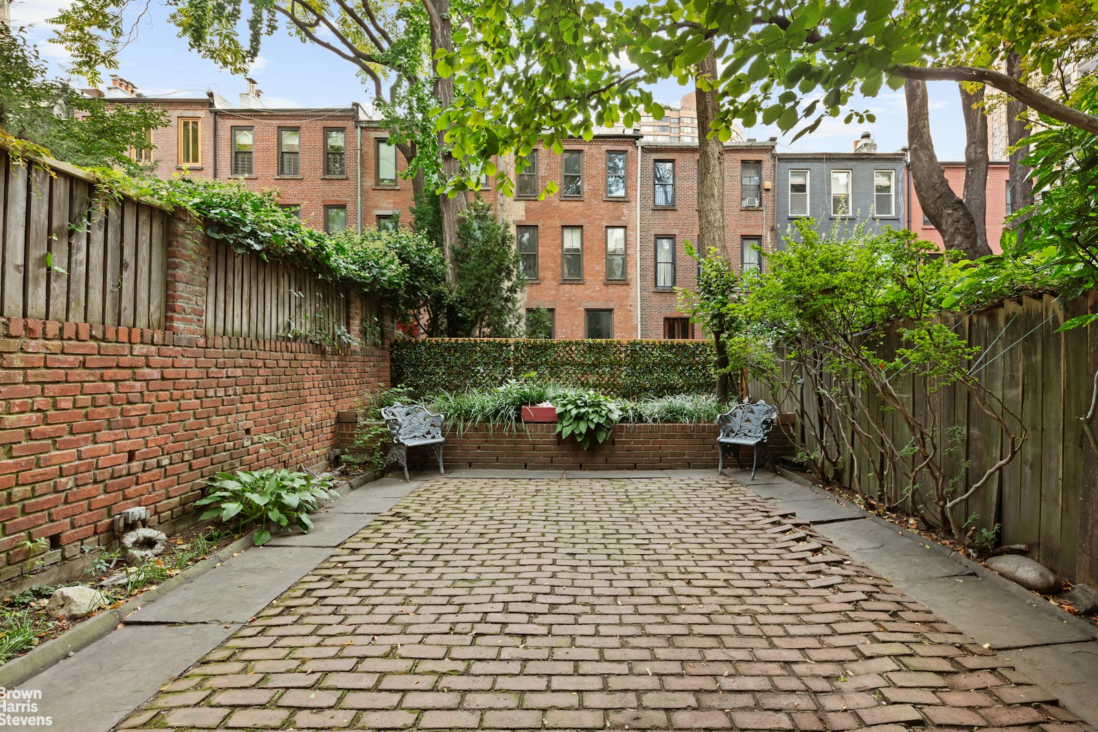 169 East 94th Street Manhattan, NY 10128 - Photo 27 of 28