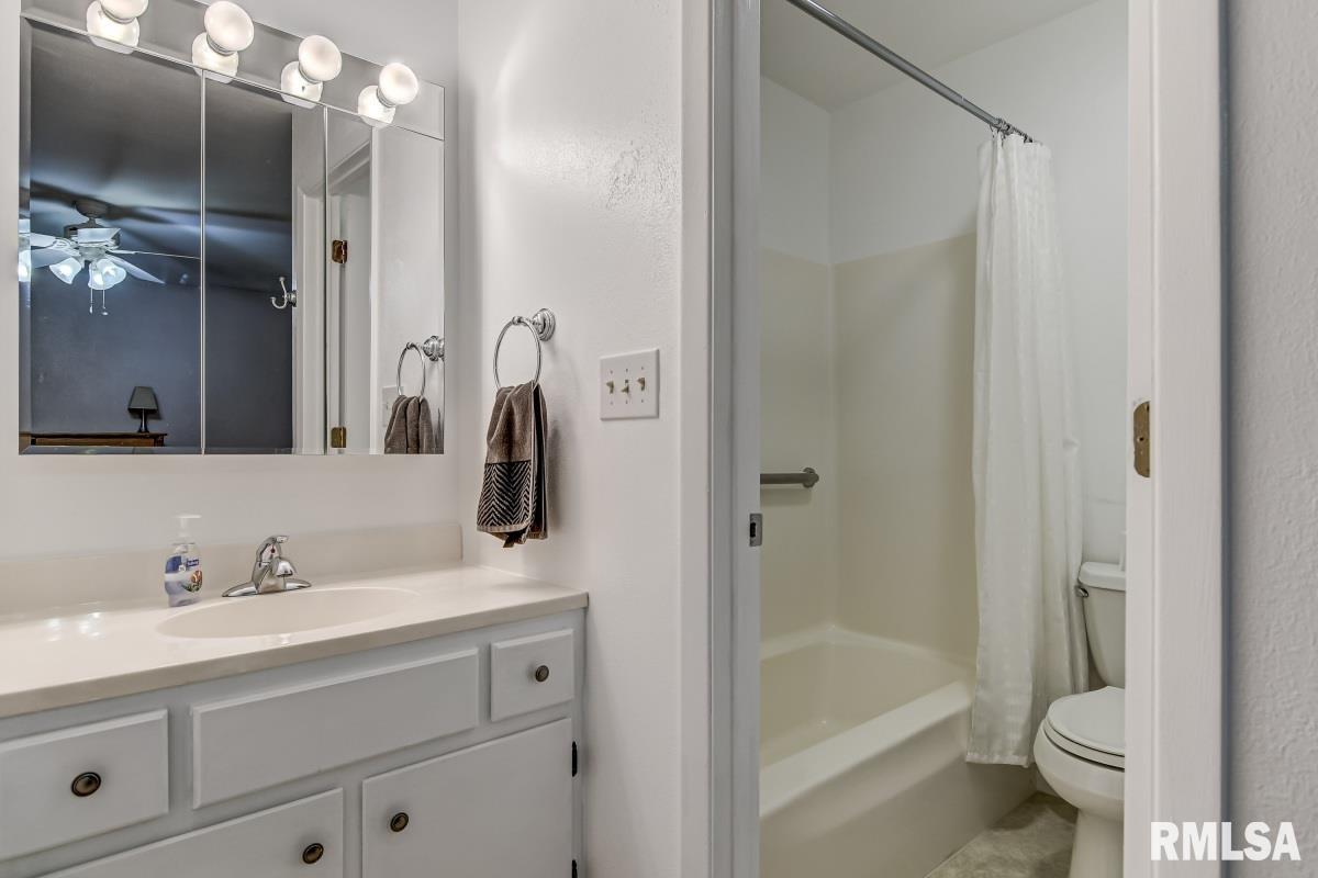 7 Brookside Place Springfield, IL 62704 - Photo 18 of 23 Gallery Image 18