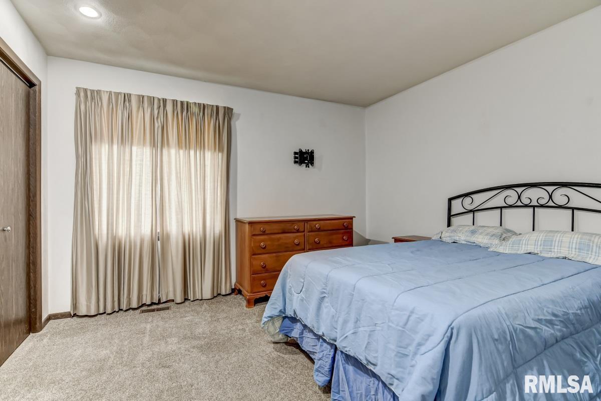 7 Brookside Place Springfield, IL 62704 - Photo 20 of 23 Gallery Image 20