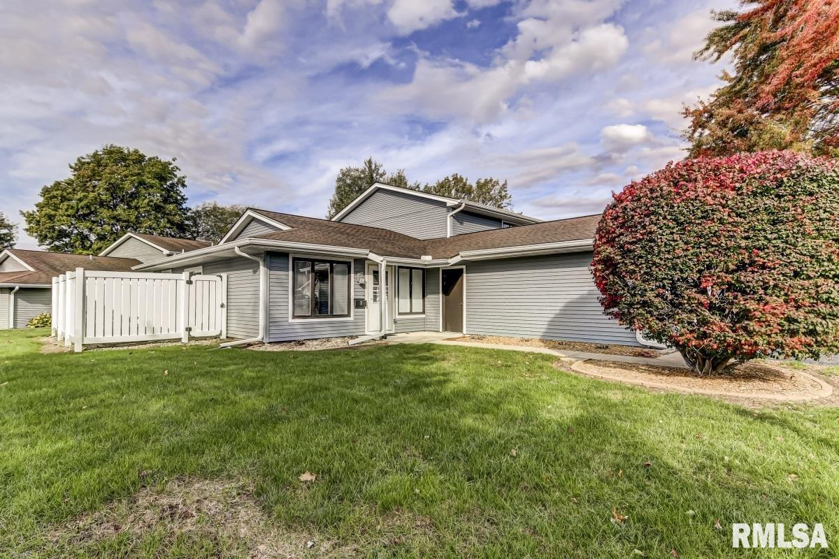 7 Brookside Place Springfield, IL 62704 - Photo 2 of 23 Gallery Image 2