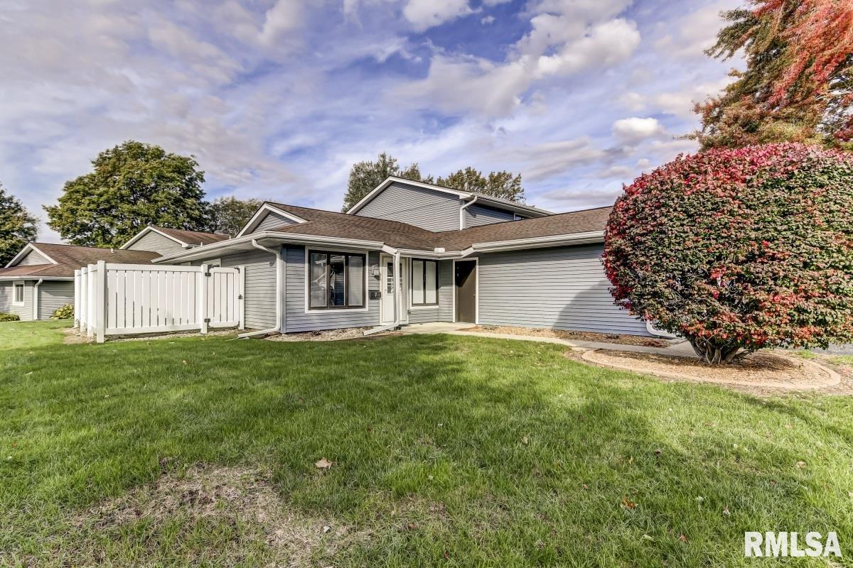 7 Brookside Place Springfield, IL 62704 - Photo 3 of 23 Gallery Image 3