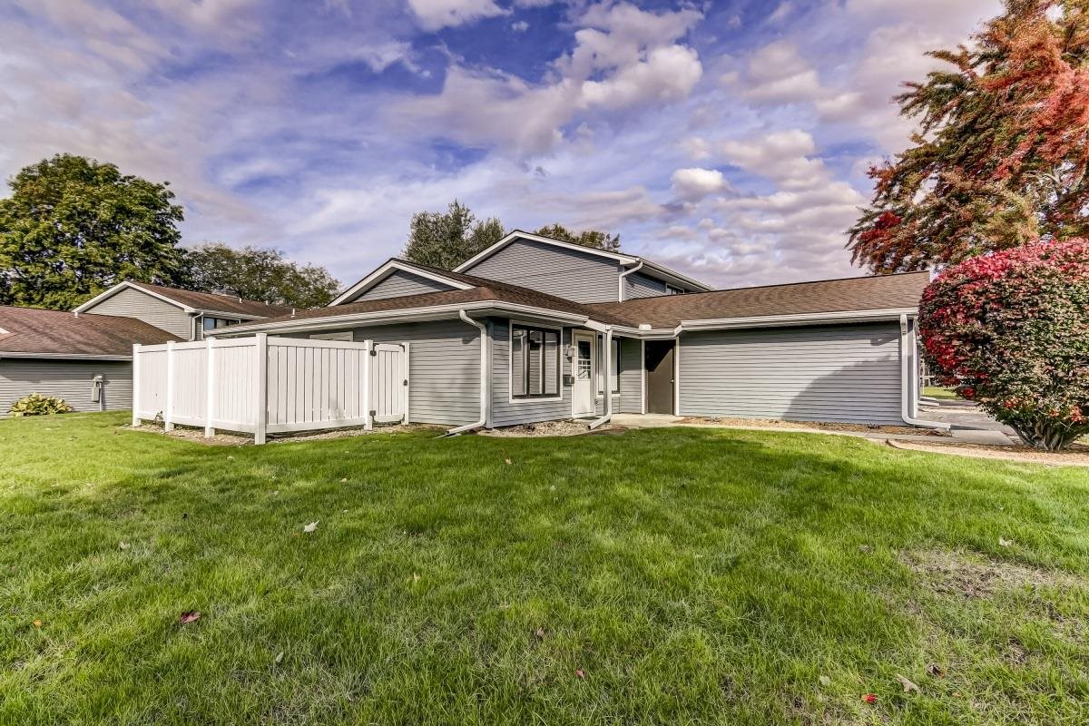 7 Brookside Place Springfield, IL 62704 - Photo 22 of 23 Gallery Image 22