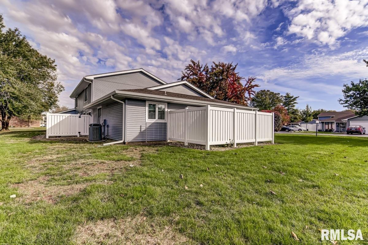 7 Brookside Place Springfield, IL 62704 - Photo 23 of 23 Gallery Image 23