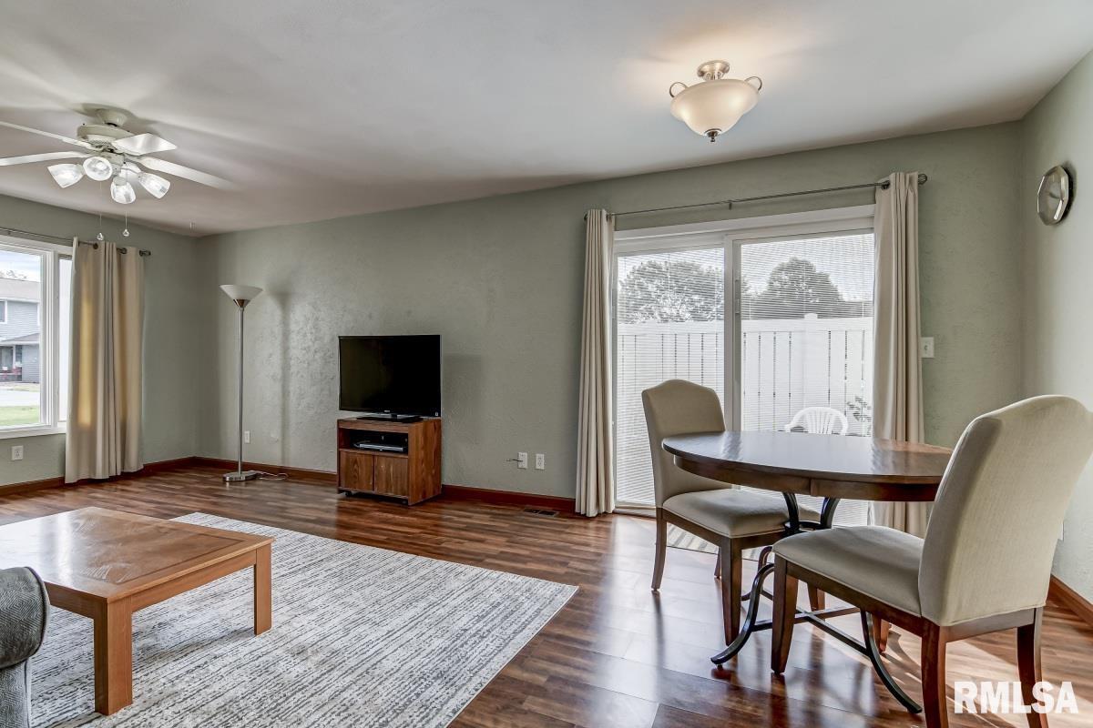 7 Brookside Place Springfield, IL 62704 - Photo 6 of 23 Gallery Image 6