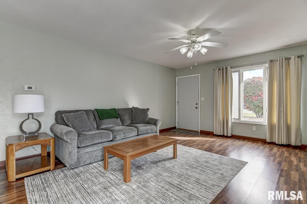 7 Brookside Place Springfield, IL 62704 - Photo 7 of 23 Gallery Image 7