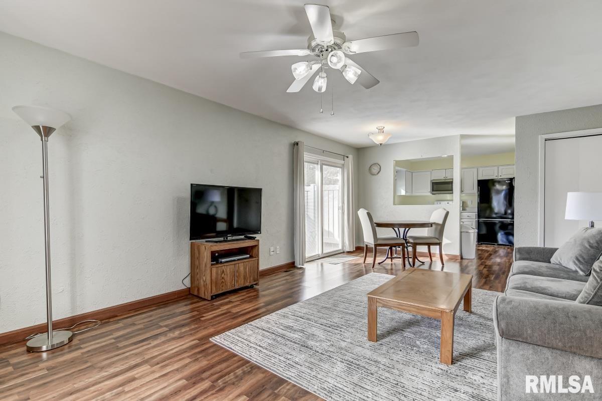 7 Brookside Place Springfield, IL 62704 - Photo 8 of 23 Gallery Image 8