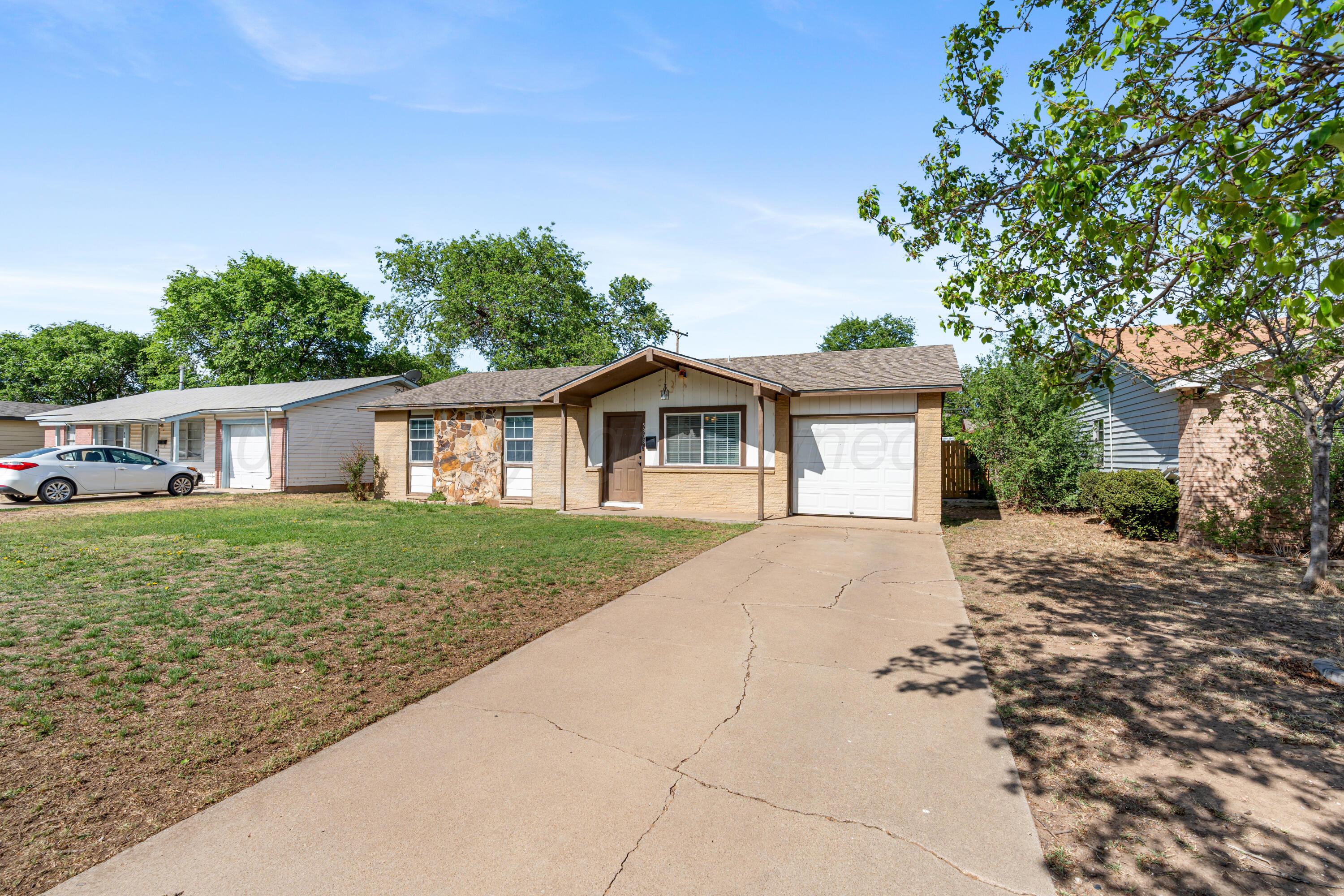 5308 Allen Street Amarillo, TX 79110 - Photo 3 of 21 IMG_1554
