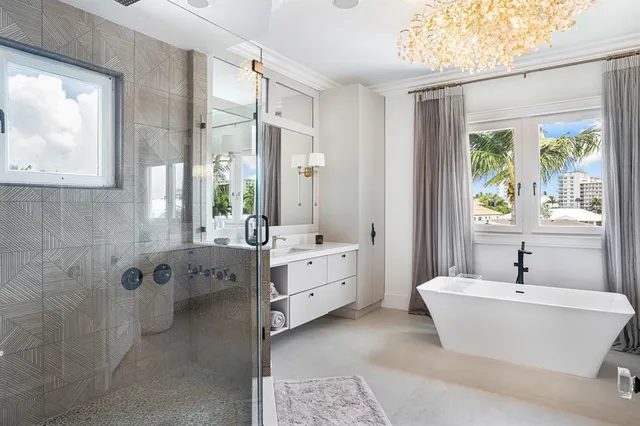 $5,499,000 | 4050 Northeast 30th Avenue, Lighthouse Point, FL 33064