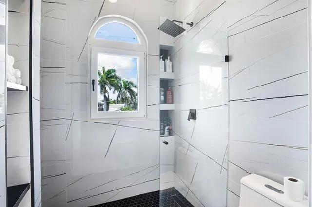 $5,499,000 | 4050 Northeast 30th Avenue, Lighthouse Point, FL 33064