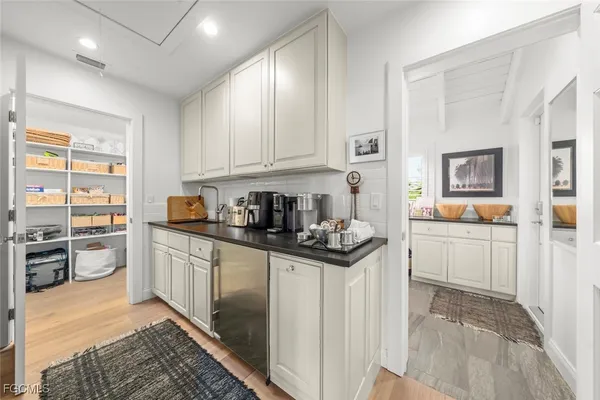 $2,994,000 | 5145 Joewood Drive, Sanibel, FL 33957
