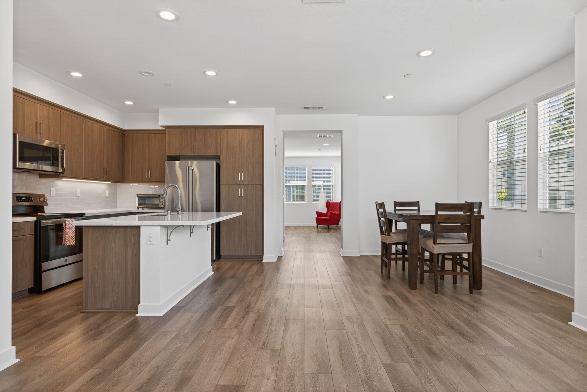 5680 Surfrider Way, Unit 101 Goleta, CA 93117 - Photo 13 of 37 Kitchen / Family Room