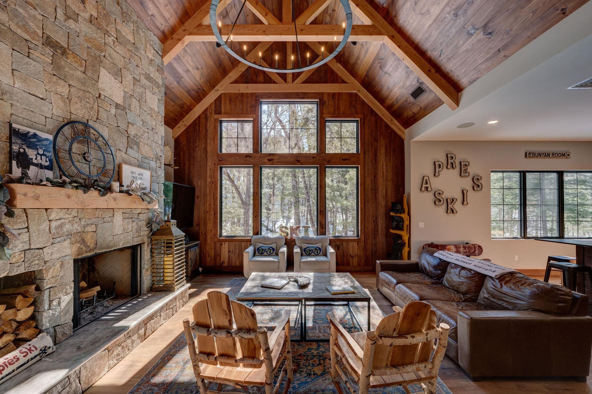 179 South Peak Road Lincoln, NH 03251 - Photo 3 of 44