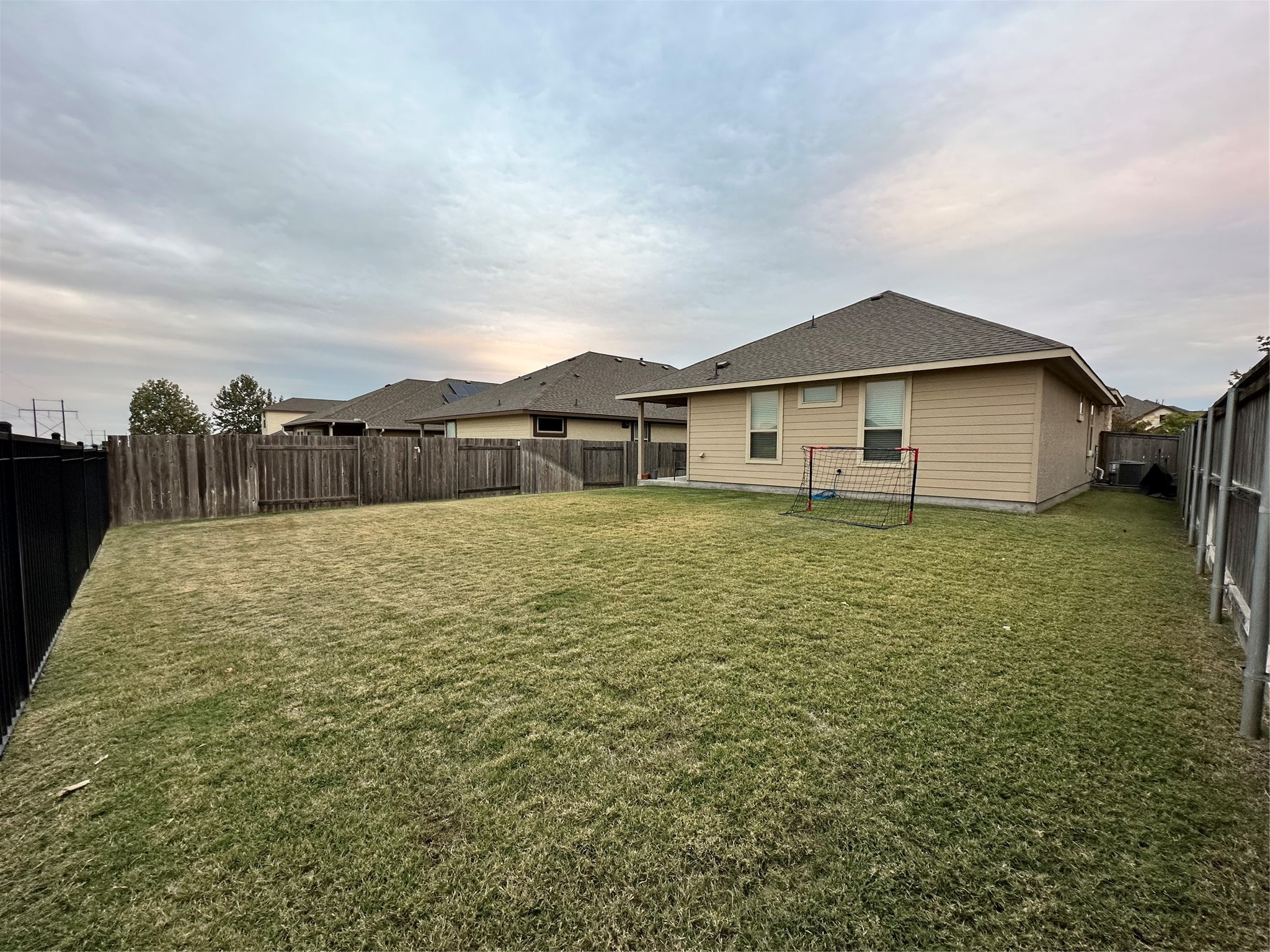 404 Blue Waterleaf Lane Georgetown, TX 78626 - Photo 9 of 10