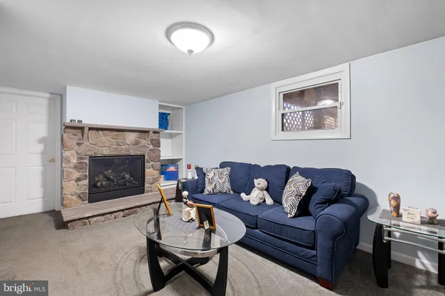 $365,000 | 64 Holden Drive, New Castle, DE 19720