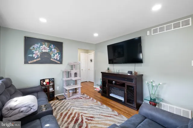 $365,000 | 64 Holden Drive, New Castle, DE 19720