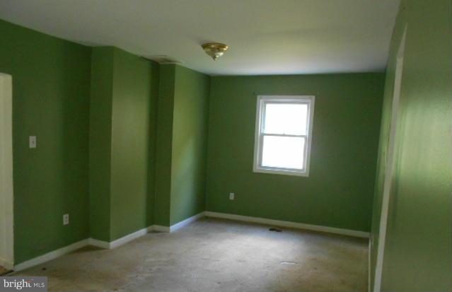 6105 Floral Park Road Brandywine, MD 20613 - Photo 6 of 12 Living Room