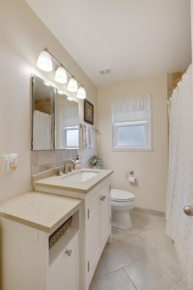 7400 Sharp Avenue St. Louis, MO 63116 - Photo 12 of 24