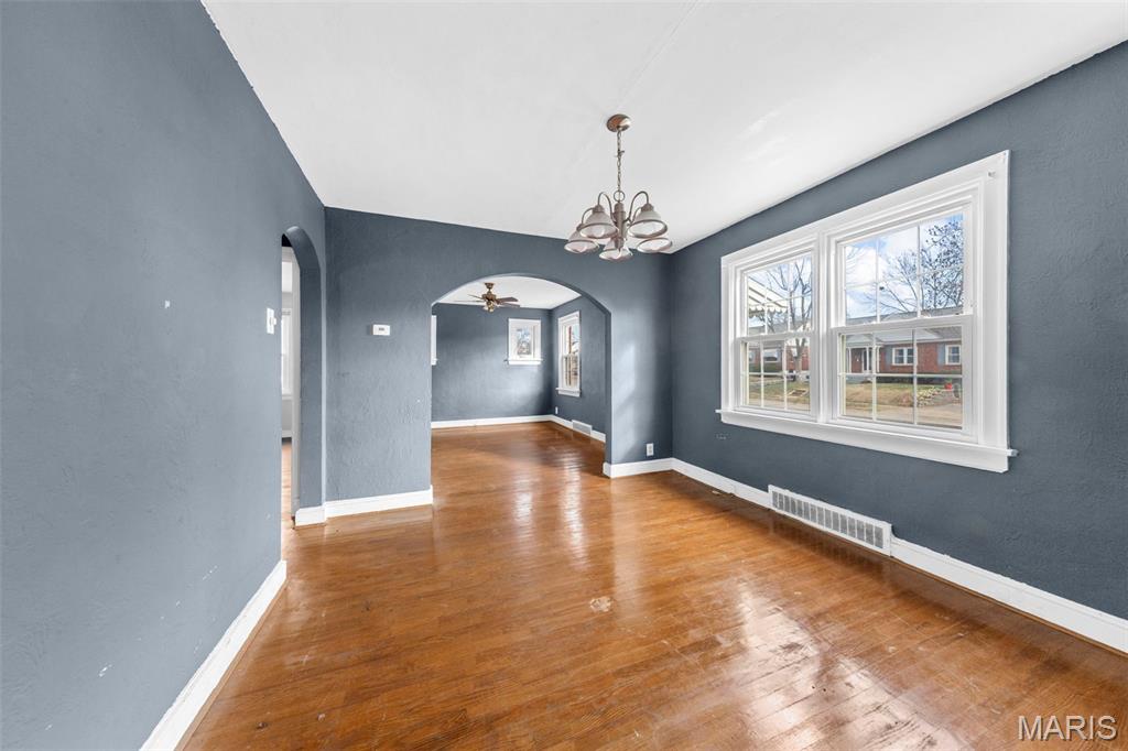 8709 Neier Lane St. Louis, MO 63123 - Photo 11 of 28