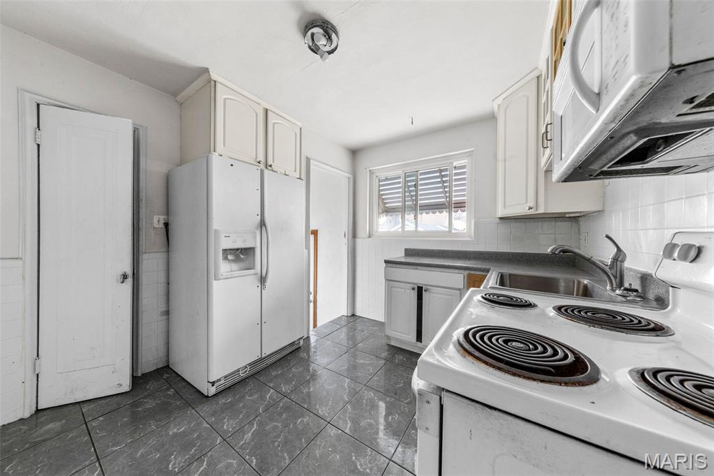 8709 Neier Lane St. Louis, MO 63123 - Photo 19 of 28