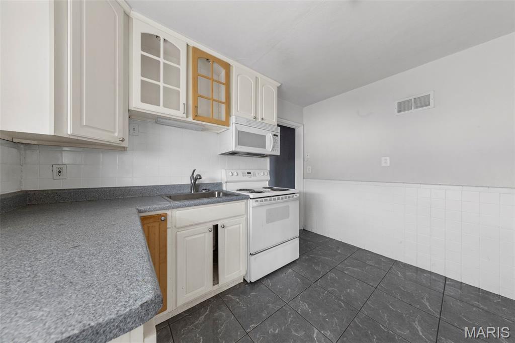 8709 Neier Lane St. Louis, MO 63123 - Photo 21 of 28