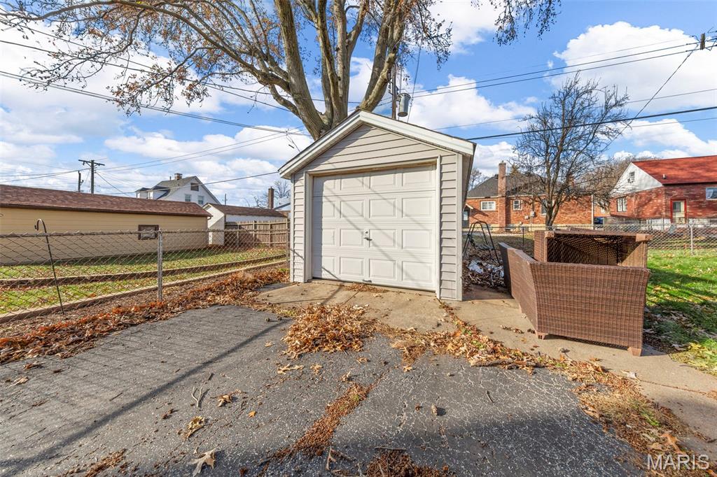 8709 Neier Lane St. Louis, MO 63123 - Photo 25 of 28