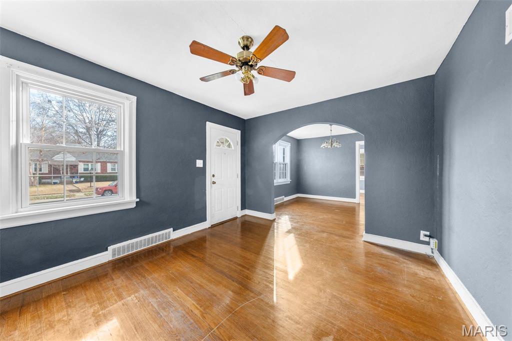 8709 Neier Lane St. Louis, MO 63123 - Photo 7 of 28