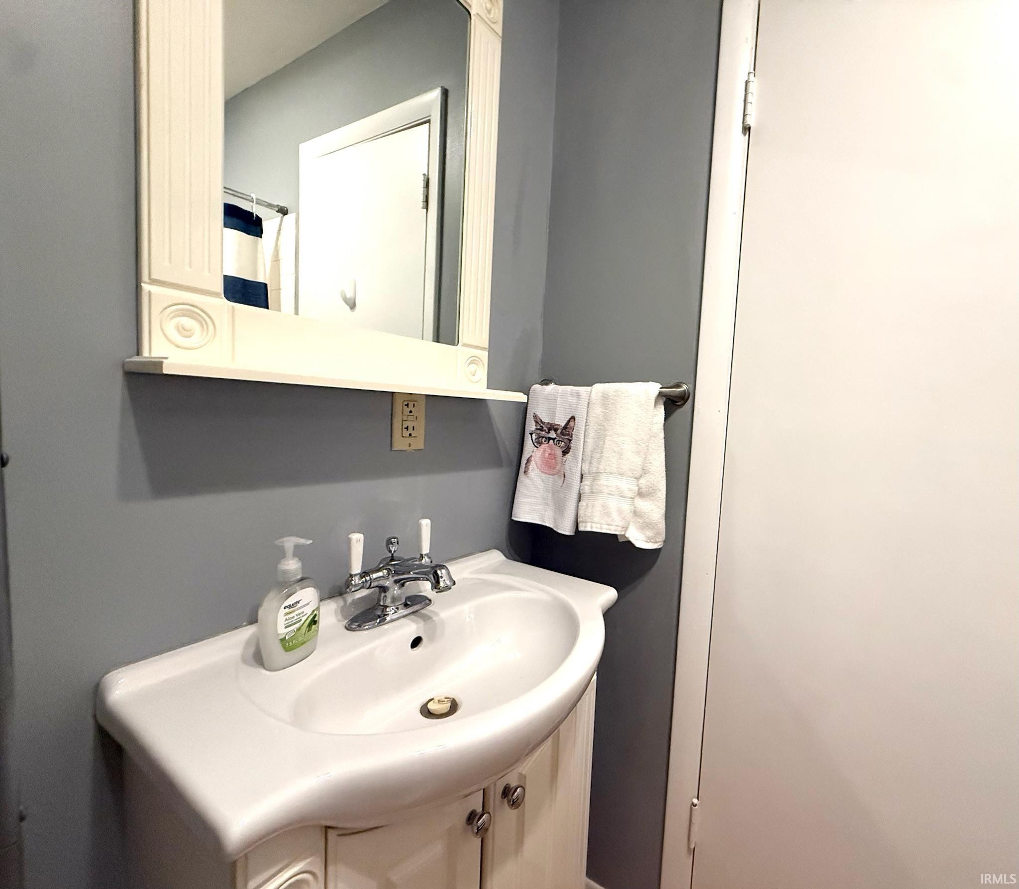 121 Heltonville Road West Bedford, IN 47421 - Photo 17 of 35