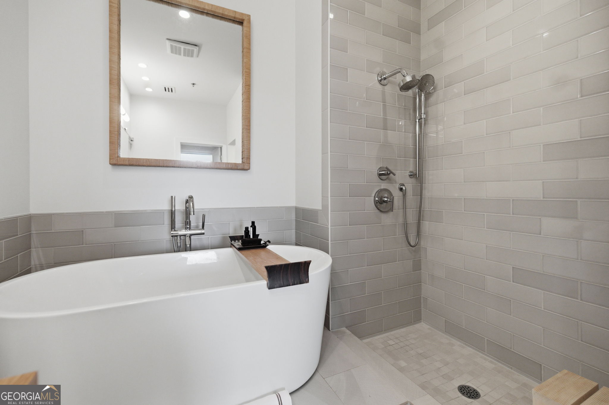 3820 Roswell Road Northeast, Unit 1012 Atlanta, GA 30342 - Photo 39 of 82 Gallery Image 39