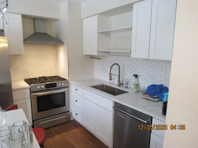 $299,900 | 10072 Drury Lane, Westchester, IL 60154