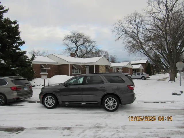 $299,900 | 10072 Drury Lane, Westchester, IL 60154