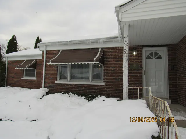 $299,900 | 10072 Drury Lane, Westchester, IL 60154