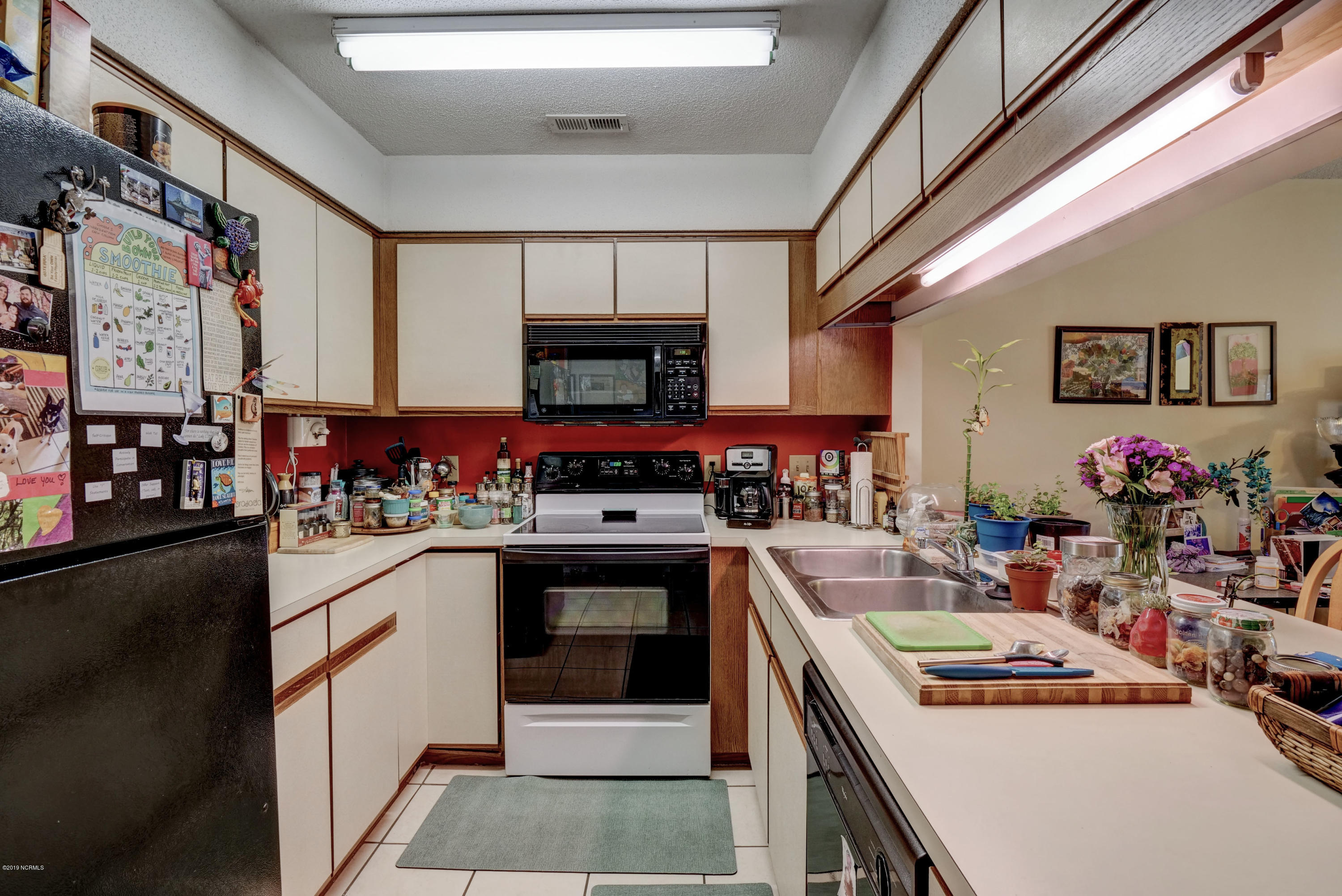 1507 Military Cutoff Road, Unit 213 Wilmington, NC 28403 - Photo 5 of 7 P4188391_2_3_4_5_6_7