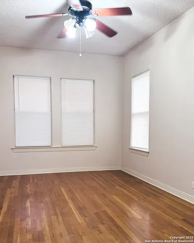 $995 | 409 West Lynwood Avenue, Unit 4, San Antonio, TX 78212