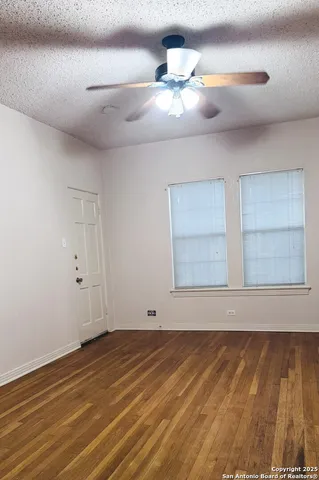 $995 | 409 West Lynwood Avenue, Unit 4, San Antonio, TX 78212