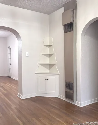 $995 | 409 West Lynwood Avenue, Unit 4, San Antonio, TX 78212