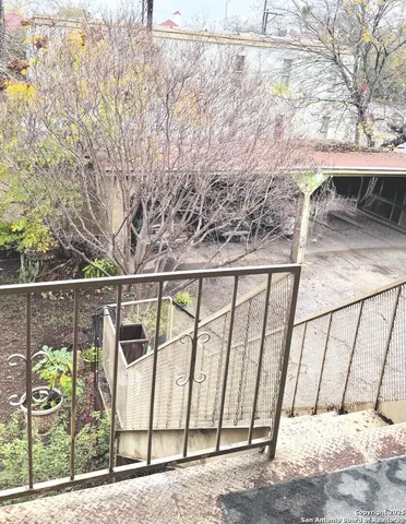 $995 | 409 West Lynwood Avenue, Unit 4, San Antonio, TX 78212