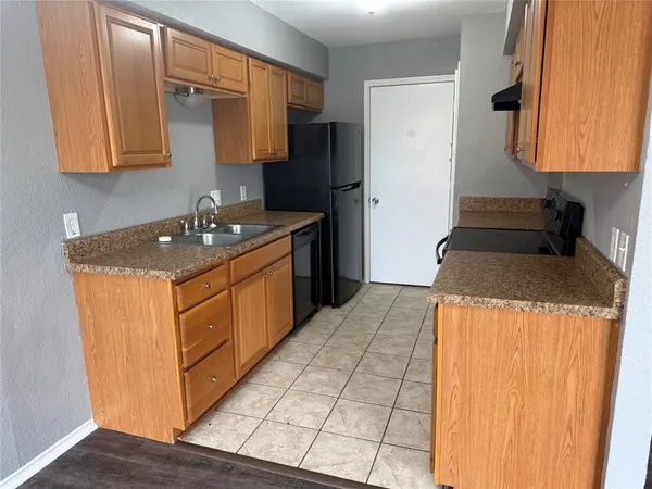 $1,795 | 119 Peachtree Court, Unit D, Kennedale, TX 76060