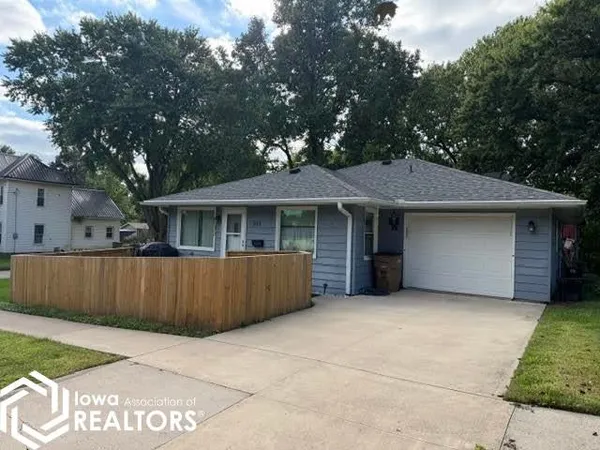 $109,500 | 902 Central Avenue, Bedford, IA 50833