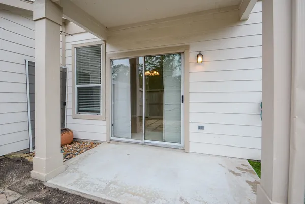 a view of an entryway of house